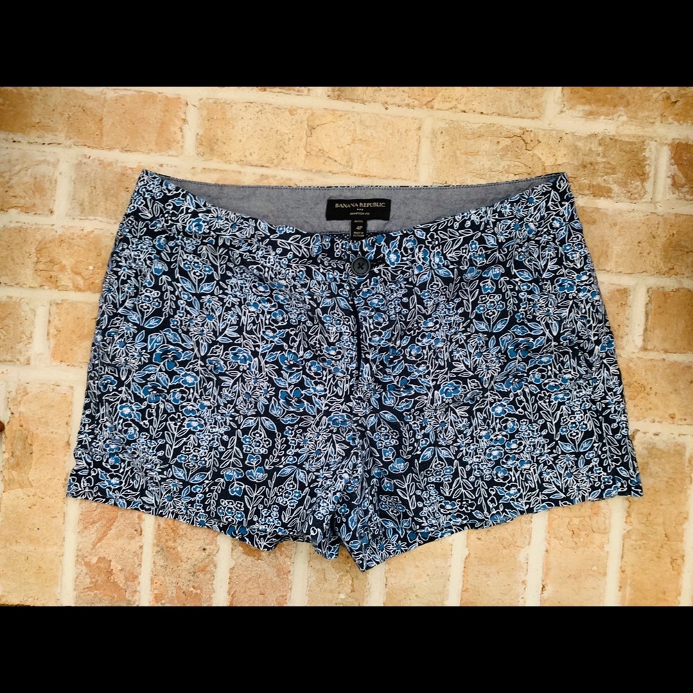 Shorts | Banana Republic | Floral Blue Print